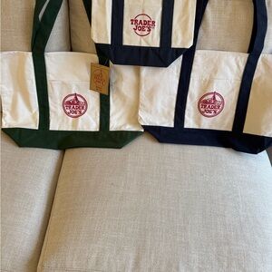 Trader Joe's Canvas Tote Bag green & navy large and small blue. Set of 3 NEW